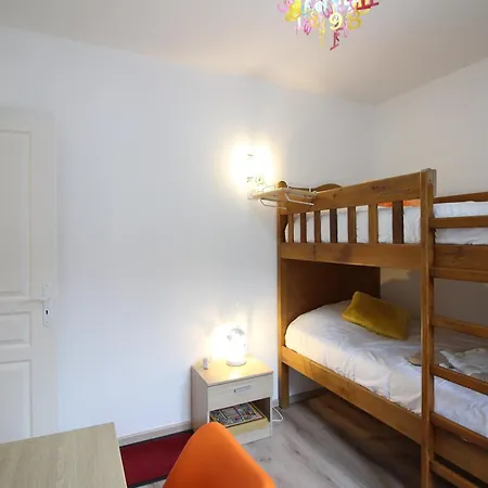 Appartement Mont-dore, 4 Pièces, 6 Personnes - Fr-1-415-24 Le Mont-Dore
